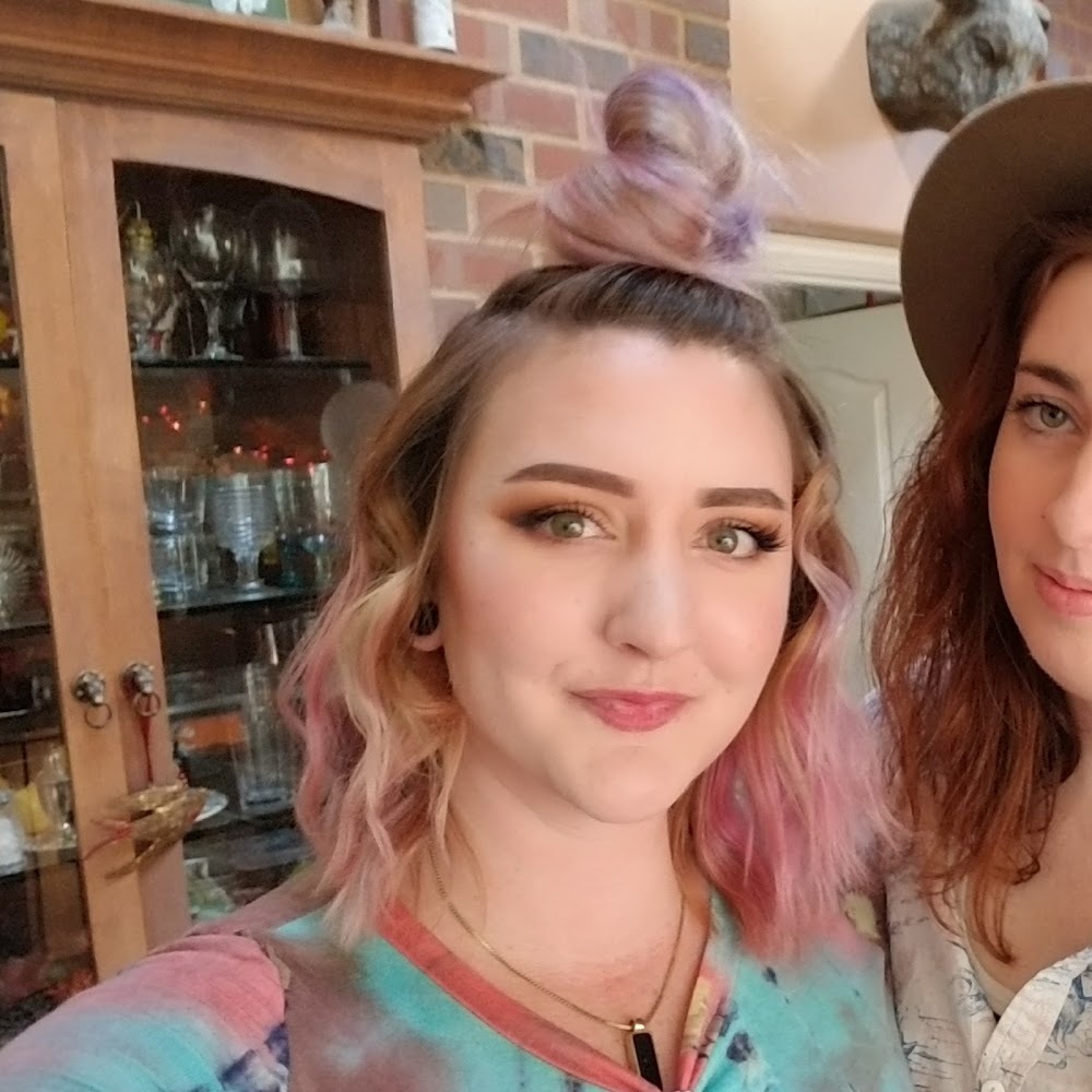 Meet your Posher, Saundra